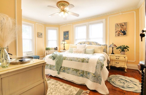 Toms River Bed & Breakfast | Huddy House Bed & Breakfast