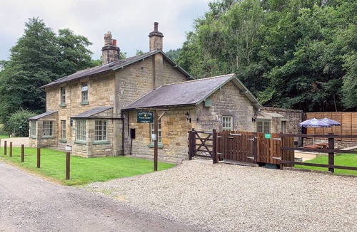 Pickering Cottage | Hudson Cottage - UK38152