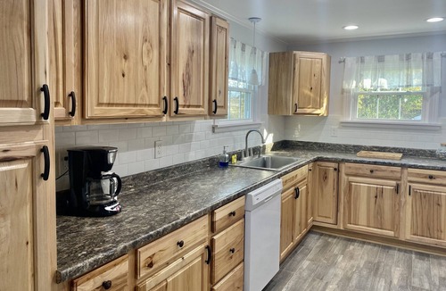 Hudson House | Hudson Creekside Hideaway