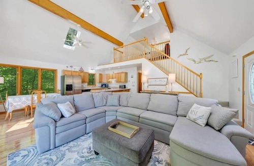 Huddleston House | Hudson Haven