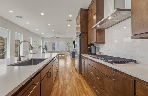 Old East Dallas House | Hudson House - 3BR + Private Yard Near Uptown