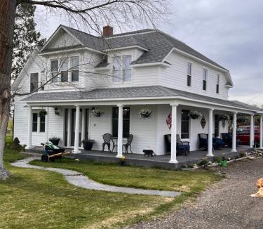 Wheatland Bed & Breakfast | Hudson House Bed and Breakfast
