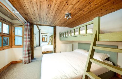 Upton Cheyney House | Hudson House