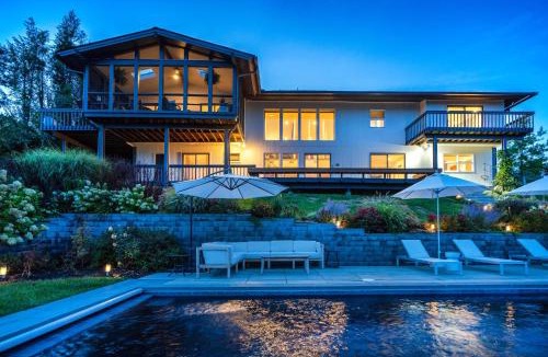 Middle Hope House | Hudson House