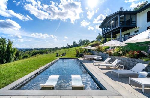 Middle Hope House | Hudson House