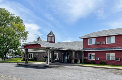 Hudson Apartment | Hudson Inn & Suites