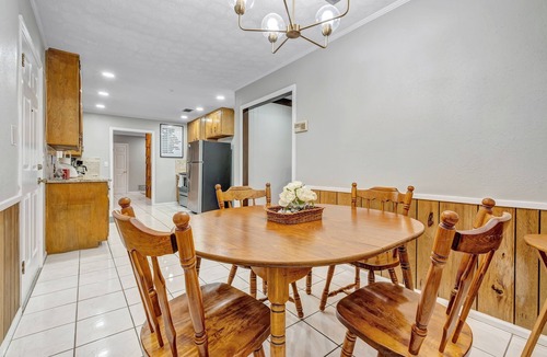 Tallahassee House | Hudson Manor (4-Bedroom Home) by RedAwning