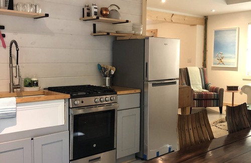 Valatie Cottage | Hudson: Martin Van Buren 2 bedroom lake house cottage