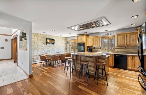 Gardiner House | Hudson Retreat, Pool, Spa, Game Room, Gym