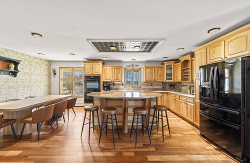 Gardiner House | Hudson Retreat, Pool, Spa, Game Room, Gym