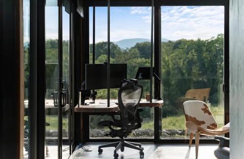 Hudson House | Hudson Ridge - Hot Tub, Fire Pit & Fireplace