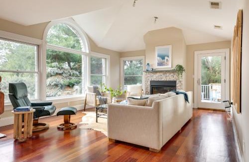 Briarcliff Manor House | Hudson River Views Briarcliff Manor Home with Deck