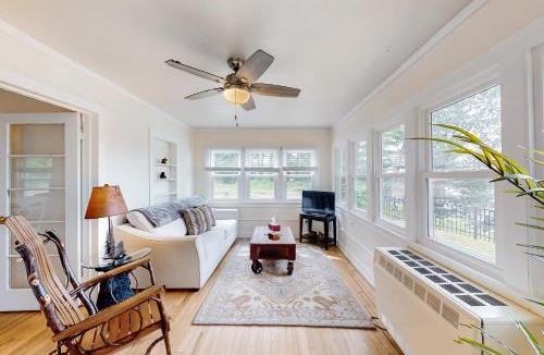 Queensbury House | Hudson River Vista