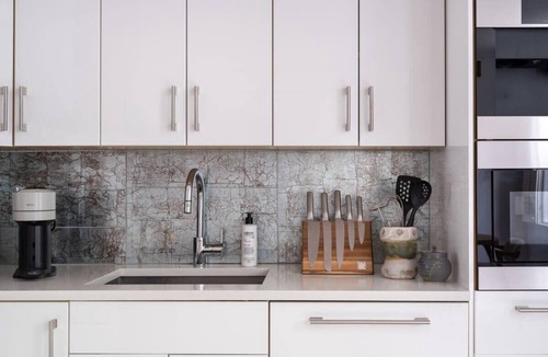 Tribeca Condo | Hudson Terrace by Rove Travel | Chic Tribeca TH