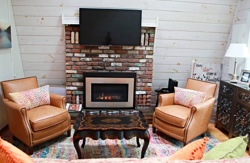 Pine Bush Ski Chalet | Hudson Valley Cedar House Cottage