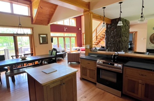 North Chatham House | Hudson Valley Lakefront Gem: 6 Bedrooms & Private Waterfront