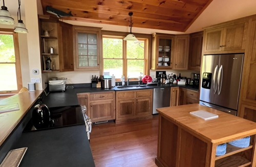 North Chatham House | Hudson Valley Lakefront Gem: 6 Bedrooms & Private Waterfront