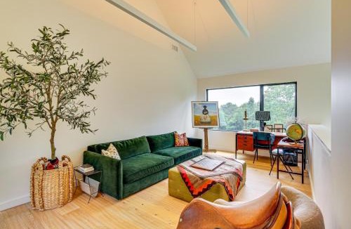 Pine Plains House | Hudson Valley Summer Escape w/Pool & Fire Pit