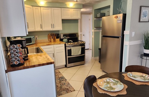 Signal Cove House | Hudson Waterfront Home Weekly/Monthly Discount