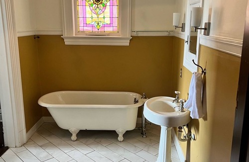 Minden Bed & Breakfast | Huffman Manor Inn