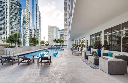 Brickell Condo | Huge 1 Bedroom 2 king beds in Brickell -Free Parking
