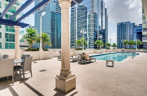 Brickell Condo | Huge 1 Bedroom 2 king beds in Brickell -Free Parking