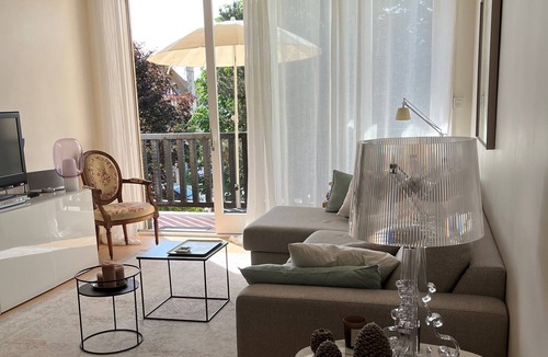 Deauville City Centre Apartment | Huge 2 rooms with all comforts with beautiful views 2 minutes from the beach.