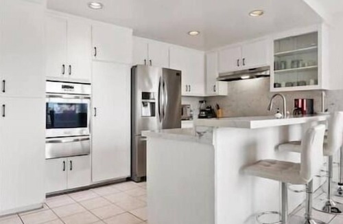 Sherman Oaks House | Huge 4/3 modern home by Universal studio/Hollywood