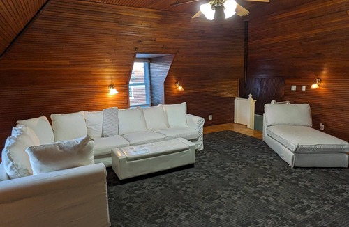 Tower Grove East House | Huge 4 Bedroom 2 Blocks from Tower Grove Park!