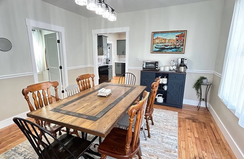 Scotia House | HUGE 4BR 2.5Ba Stocked Kitchen Walkable Close to Union, GE, Ellis, Schenectady