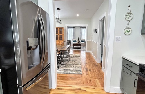 Scotia House | HUGE 4BR 2.5Ba Stocked Kitchen Walkable Close to Union, GE, Ellis, Schenectady