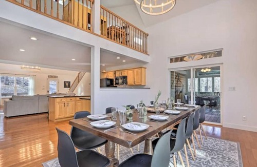 Rowland Cabin | Huge 5BR Cabin Retreat With Game Room & Nature Views