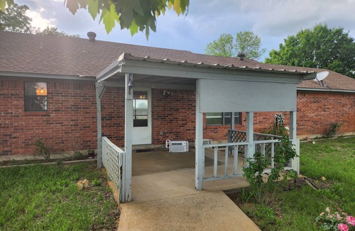 Weston House | Huge 8 bedroom 2 houses Private Pond PilotPoint Aubrey Ranch sleeps 40 to 50
