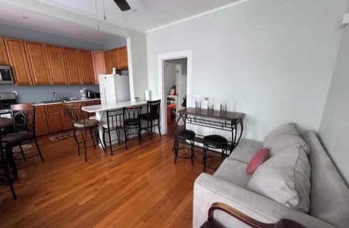 Guttenberg Apartment | Huge apt 20mins to Time Square