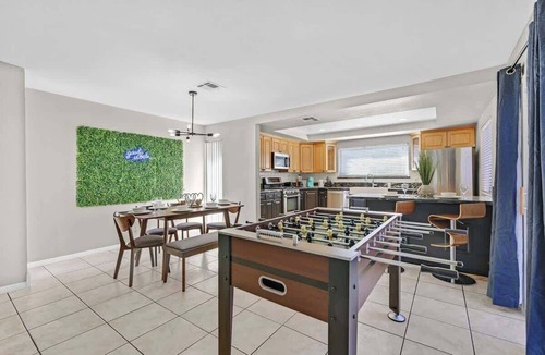 Spring Valley House | Huge Backyard Fun Games+Arcade+Pool+Firepit