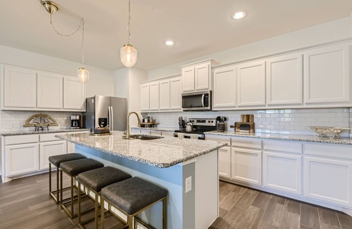 Crowley House | Huge & beautiful new townhome close to everything! Minutes to Fort Worth
