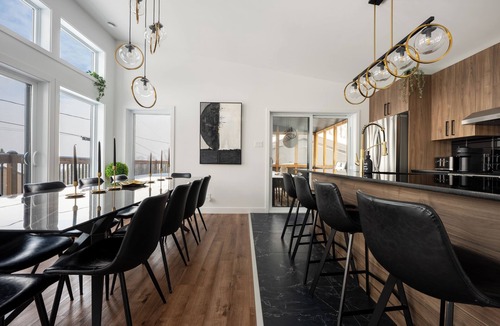 Saint-Gabriel-de-Brandon Cottage | Huge modern chalet with spa and lake access