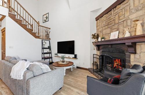 Mont-Tremblant House | Huge condo in front of Tremblant ski resort