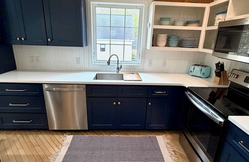 Silver Lake House | Huge Cottage Awesome Place & Location! Pool, Beach and more
