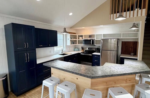 Silver Lake House | Huge Cottage Awesome Place & Location! Pool, Beach and more