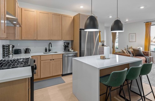 McGinley Square House | Huge & Cozy 3BR3BA LUX Penthouse+Roofdeck! Quick PATH Access to NYC Manhattan