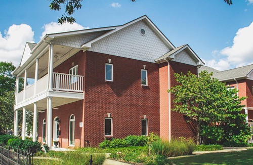 Paducah Bed & Breakfast | Huge double queen suite and bath in the luxurious Respite Bed and Breakfast!