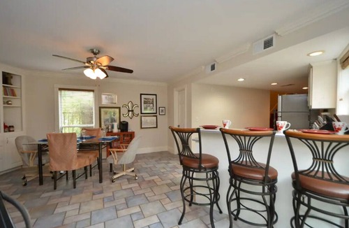 Crosby House | HUGE Fun Pool/Tiki Hut & BIG Gameroom, Pool table