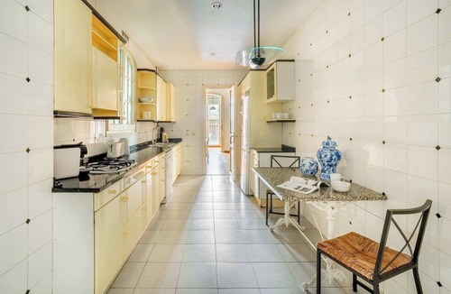 Esquerra de l'Eixample Apartment | Huge historic 5BD with private Terrace!