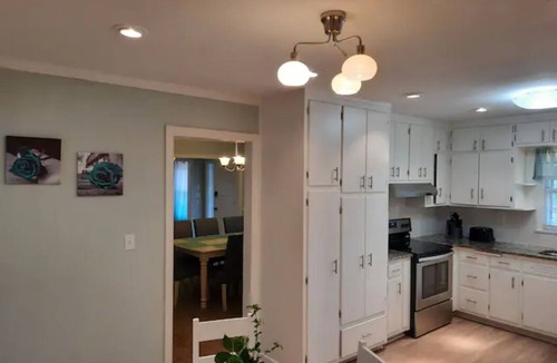 East Point House | Huge Home Close to Attractions Sleeps 20+