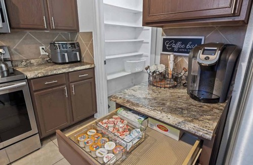 Temple House | Huge Home near Family Water Park- Fully Stocked
