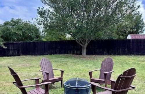Temple House | Huge Home near Family Water Park- Fully Stocked