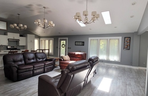 Harrisonville House | Huge Home, Sleeps 24, Hot Tub, Pool Table