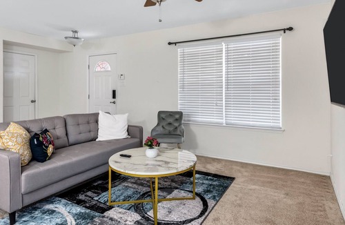 West Dallas House | HUGE HOUSE!!! MINUTES TO DOWNTOWN!!! FAMILY FRIENDLY!!