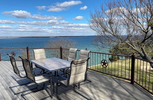 Clifton House | HUGE house on Lake Whitney-Gorgeous views with lake access